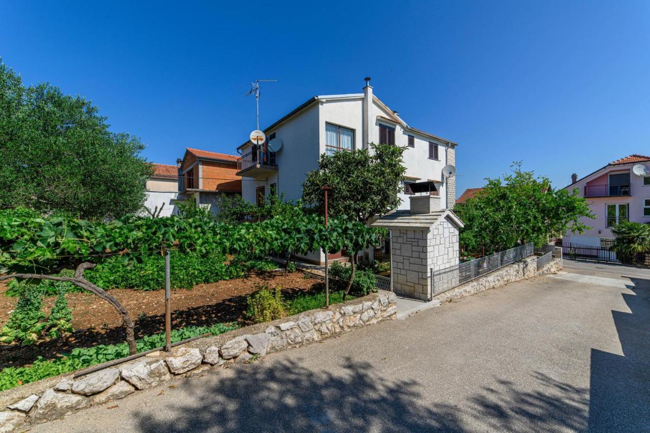 Apartman More Šibenik Esterno foto